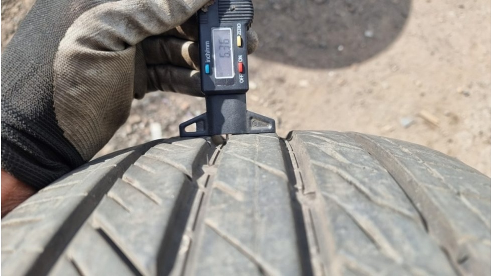 Letní pneumatika 245/35/20 Landsail - 5