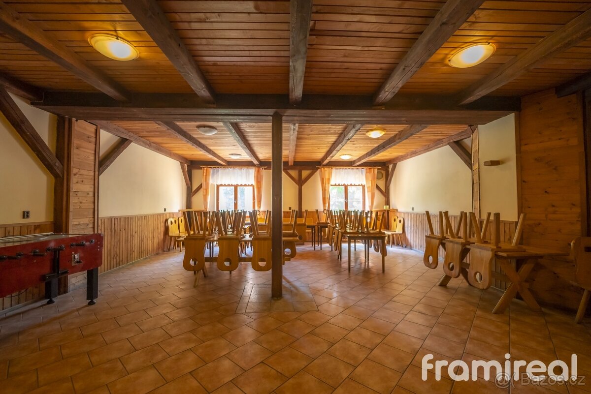 Prodej, Restaurace, 1593 m² - Šatov, ev.č. 00652 - 5
