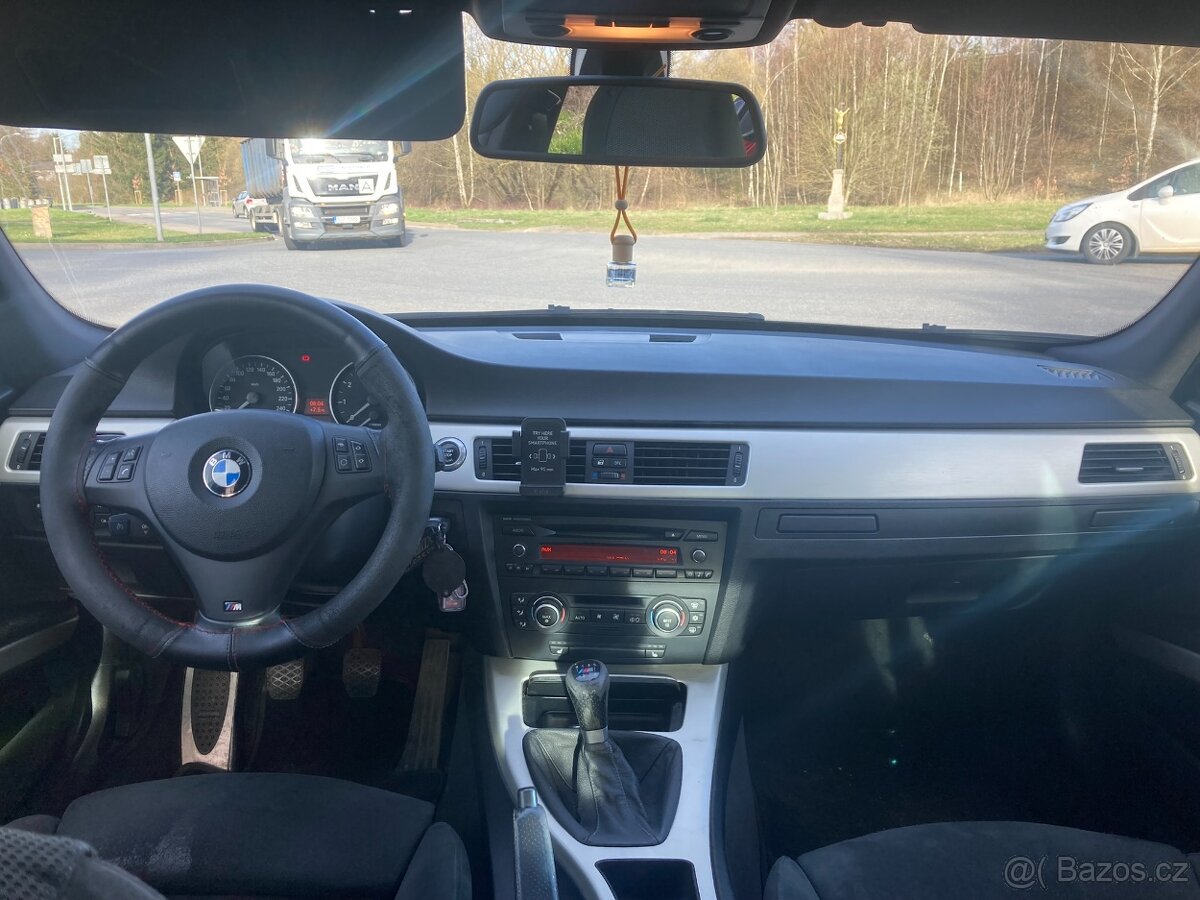 BMW 325i E90 M-Paket - 5