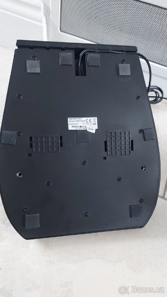 Volant Thrustmaster Ferrari 458 Spider pro Xbox One/Series - 5