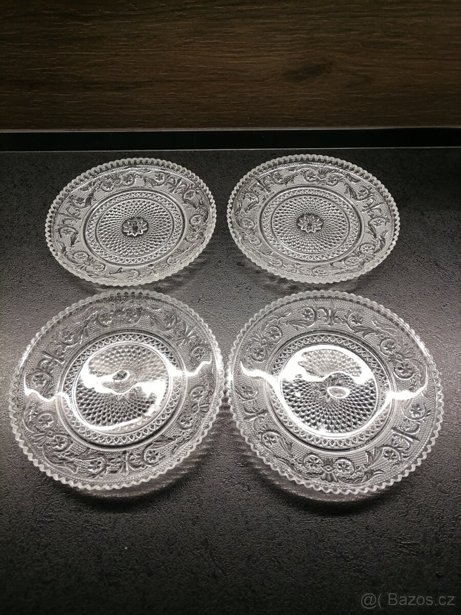 Skleněné misky, talířky, dochucovací sada - 5