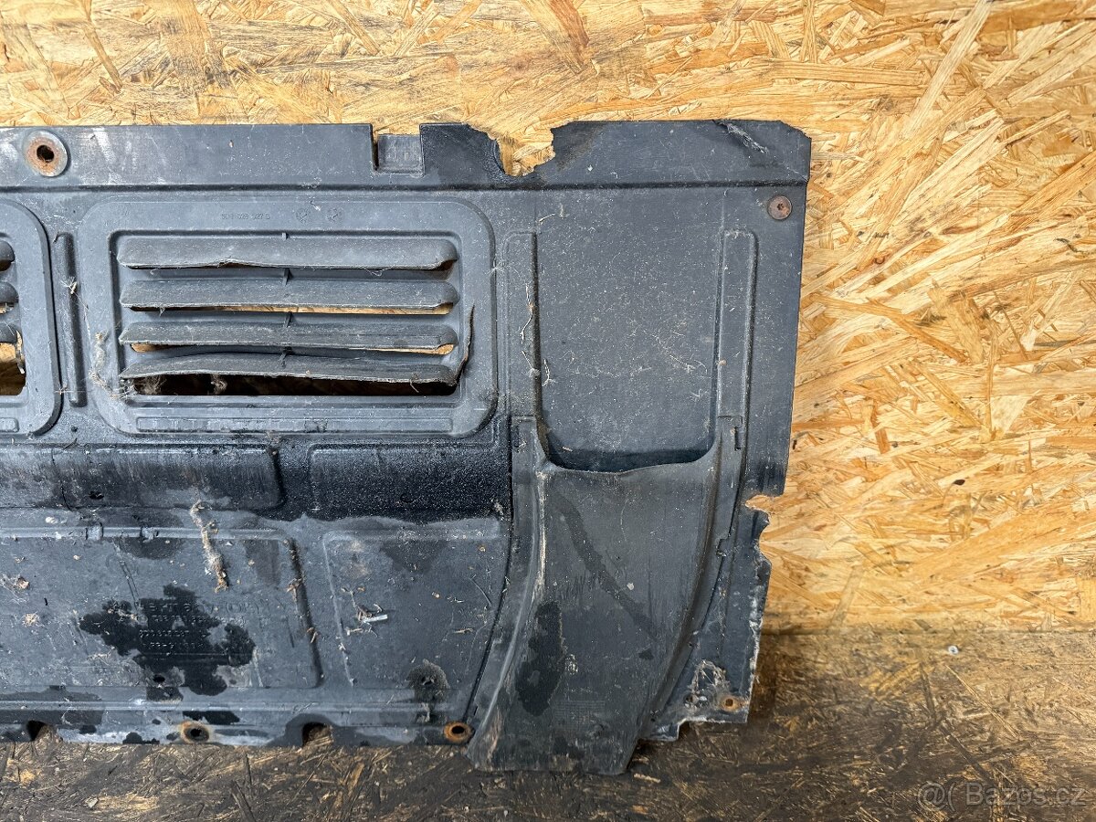 SPODNÍ KRYT MOTORU VW PHAETON 3D0825237L - 5