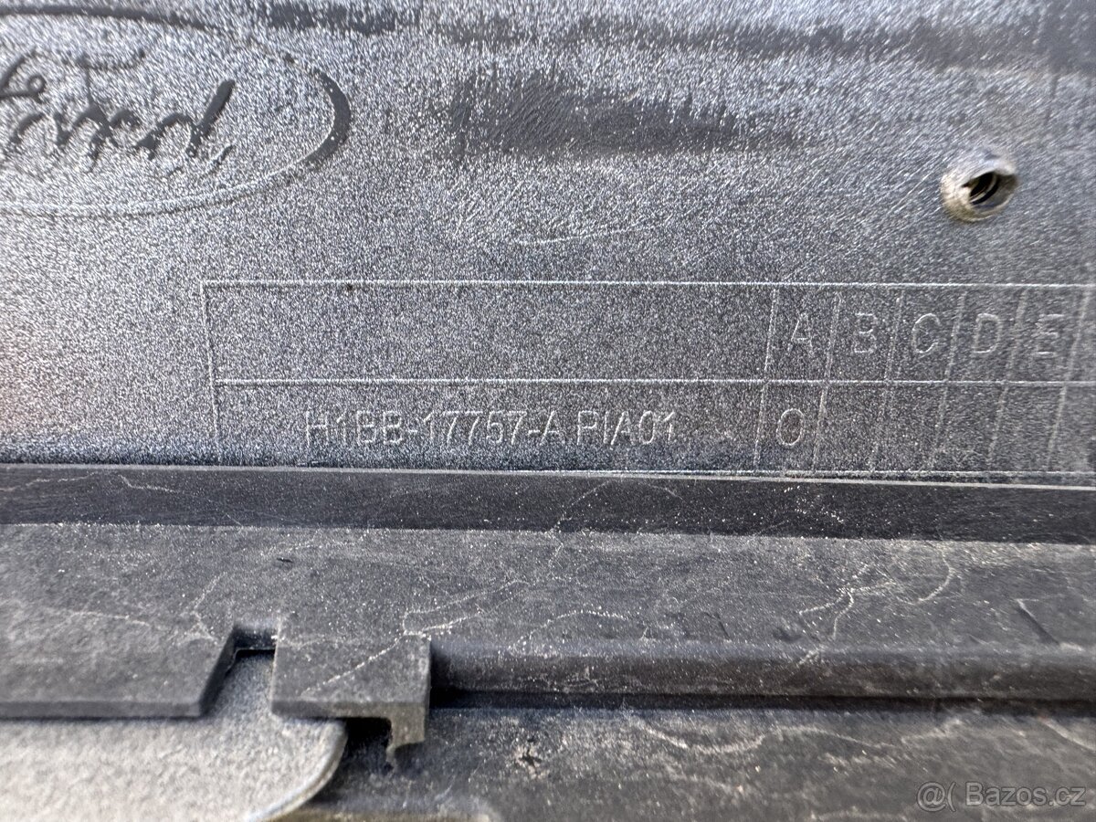 Přední/zadní nárazník Ford Fiesta MK8 - 5