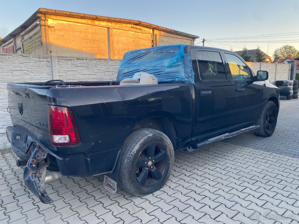 DODGE RAM 5.7 2014 horsi stav - 5