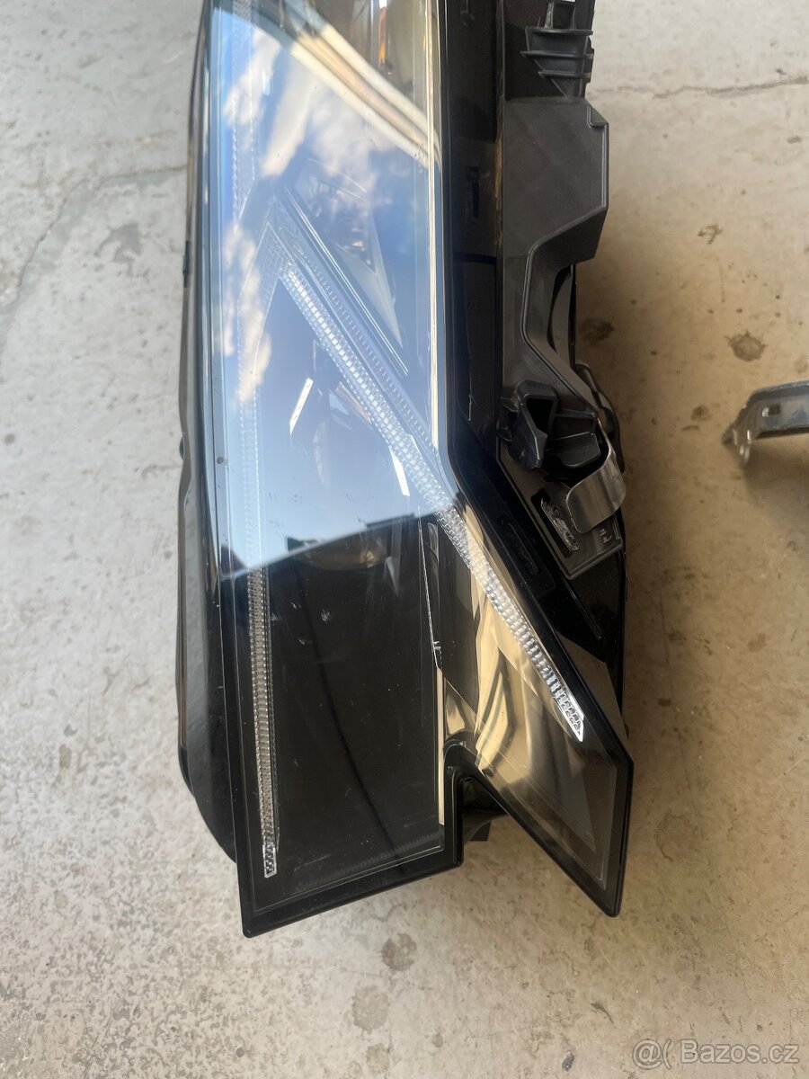 Octavia 4 facelift kapota,naraznikmaska-černý rámeček,svetla - 5
