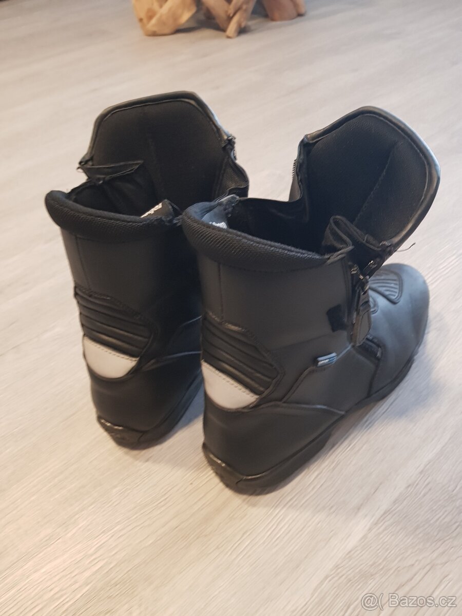 MOTO BOTY REBELHORN - 5