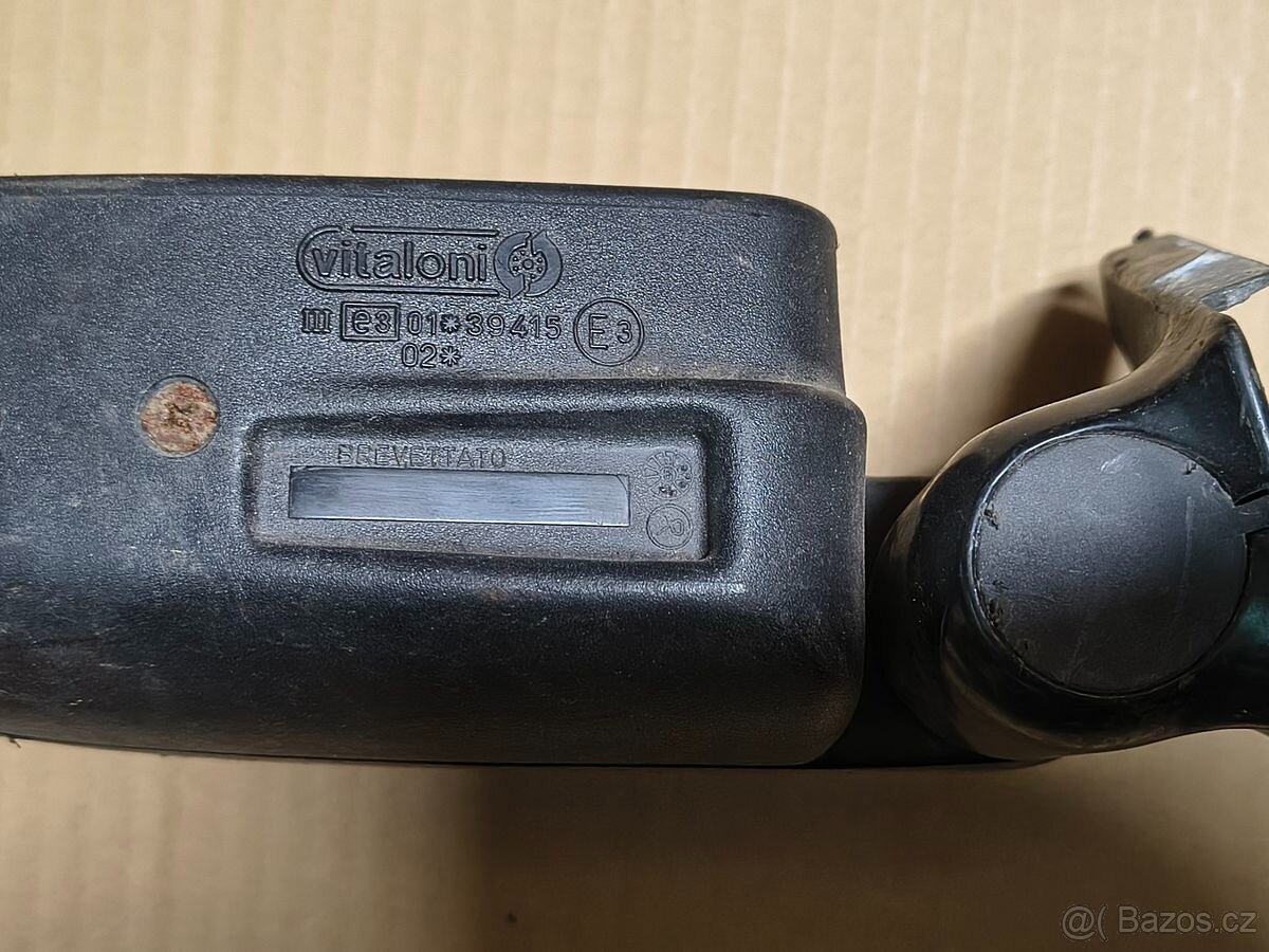 Zrcátko - Alfa Romeo 33 - 5