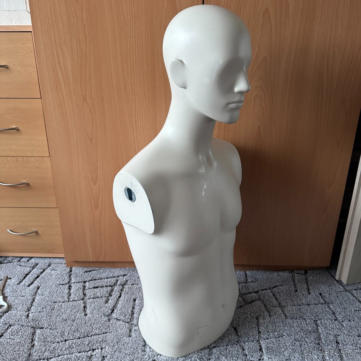 Pánská plastová figurína torzo (tvrdý plast) - 5