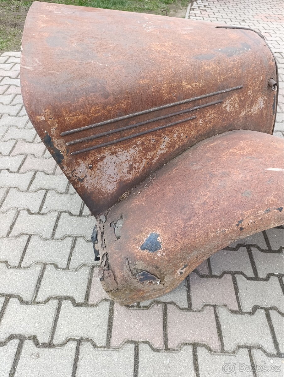 Přední kapota Tatra 57 B - 5