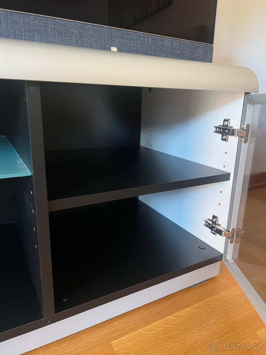 Stolek pod TV - 5