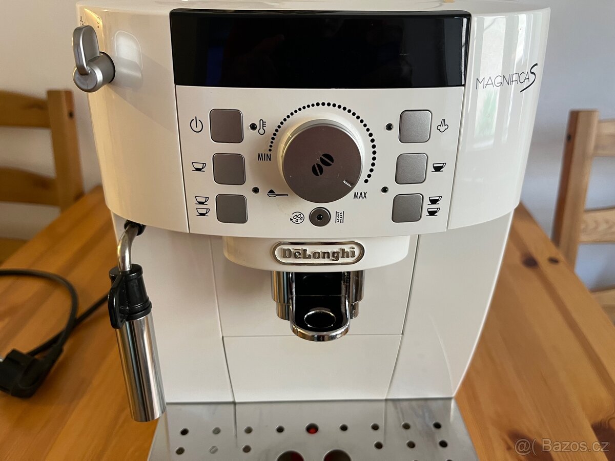 Kávovar De’Longhi Magnifica S - ECAM 22.110.W - 5