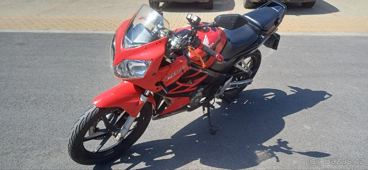 Honda 125 CBR - 5