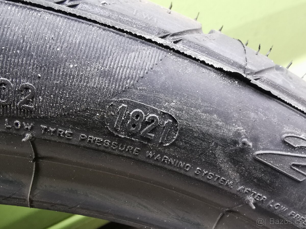 Nové letní Pirelli 255/35 R18 - 5