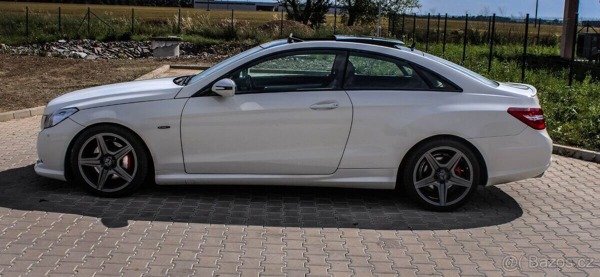 Mercedes-Benz E trieda Kupé 350 CDI Blue - 5