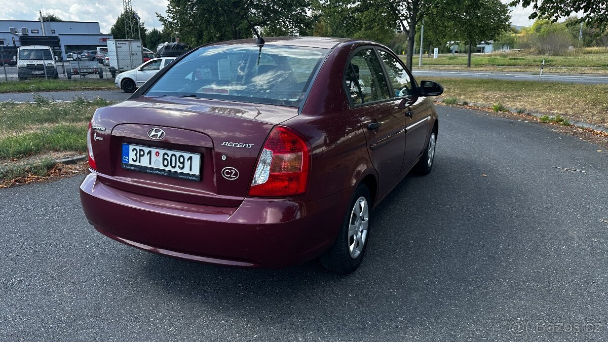 HYUNDAI ACCENT 1.4 - 5