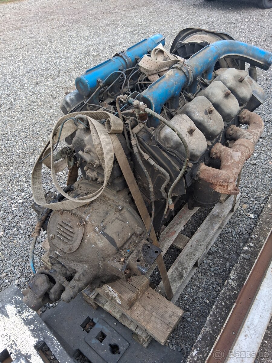 Prodám Motor Tatra 148 kompletni - 5