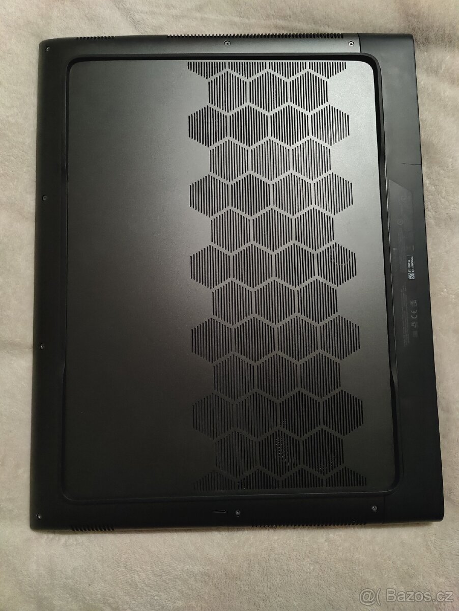 Dell Alienware M18 R2 z RTX 4090, 4TB SSD - 5