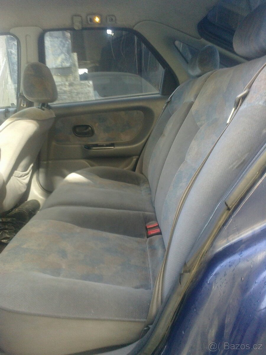 Renault Laguna I 2,0i RXE - 5