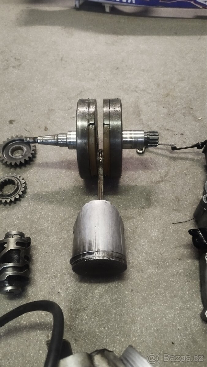 dily motoru yamaha yz 250 - 5