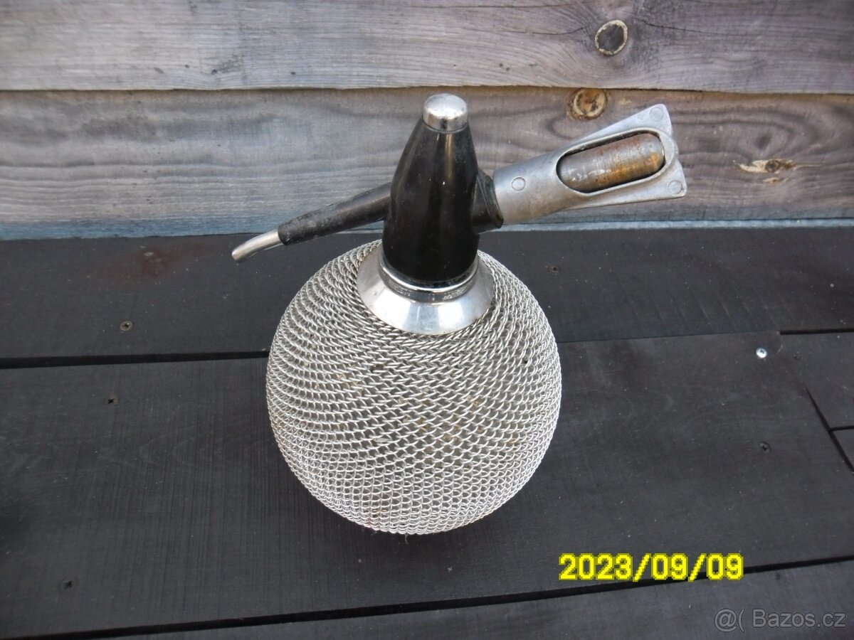 Váza, lázenské pohárky a velká keramická váza, popelník - 5