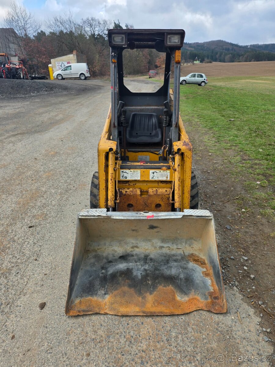 SMYKOVÝ NAKLADAČ TCM/BOBCAT 604 - 5