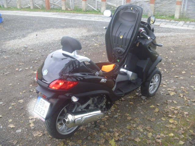 PIAGGIO MP3 RL 500 LT najeto pouze 1763 km - 5