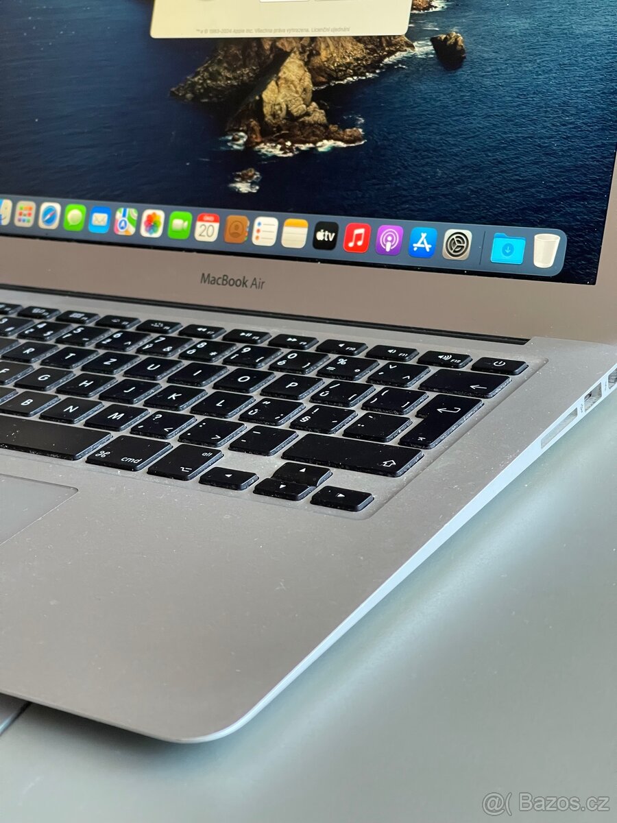 MacBook Air 13. 2015. Core i5 - 5