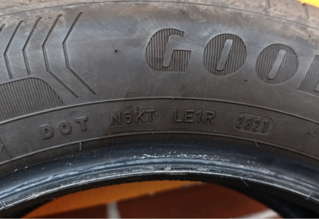 4x Letní pneu Goodyear EfficientGrip Performance 215/60 R17 - 5