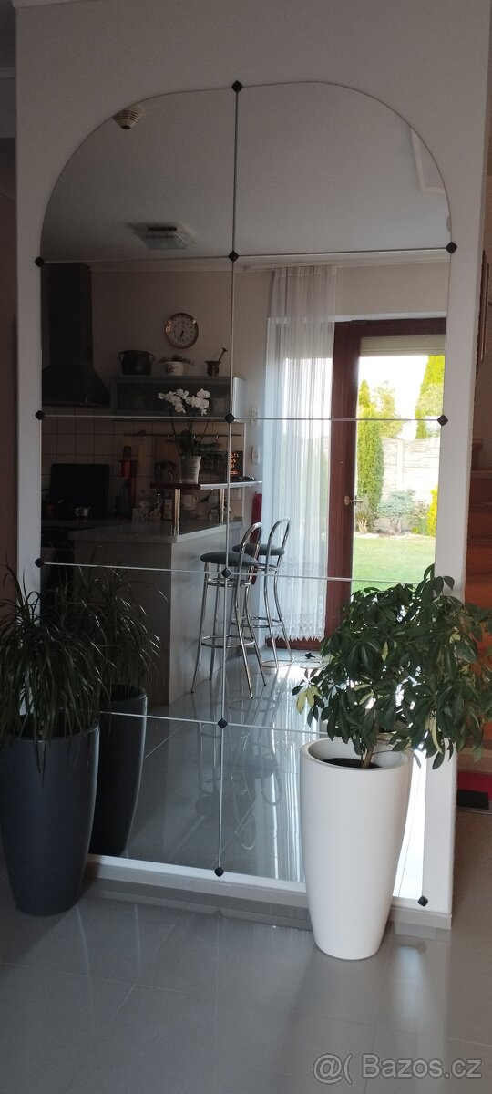 Zrcadlová atraktivní stěna levně - 5