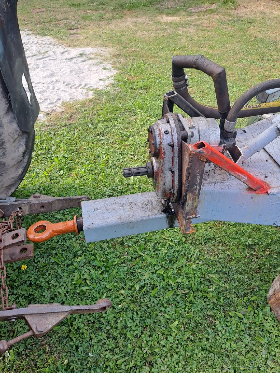 Vyvazecka dřeva hydraulická ruka unhz500 - 5