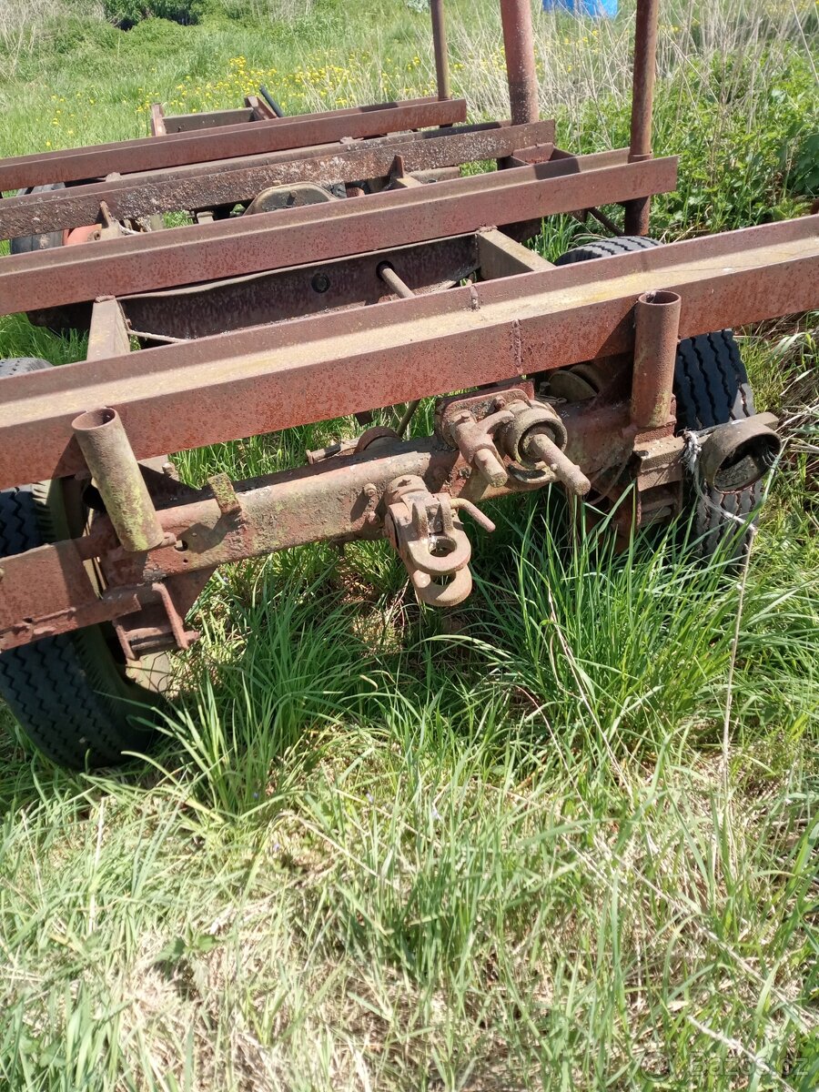 Prodám vlek za traktor na vyvážení dřeva - 5