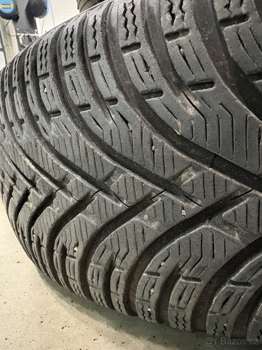 Zimní pneu 215/65 R17 - sada 4ks - 5