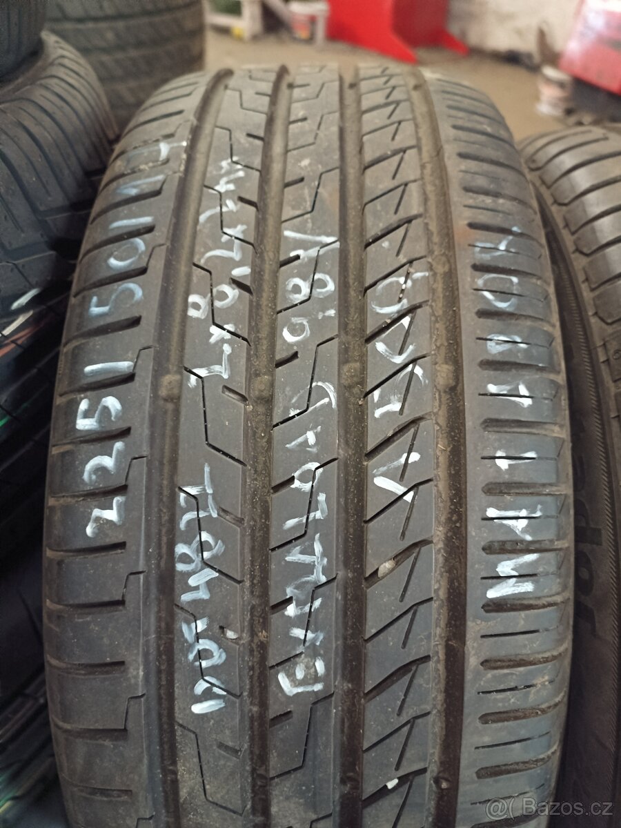 225/50/17 matador 98v - 5