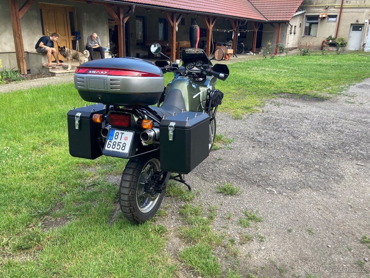 Triumph Tiger 900