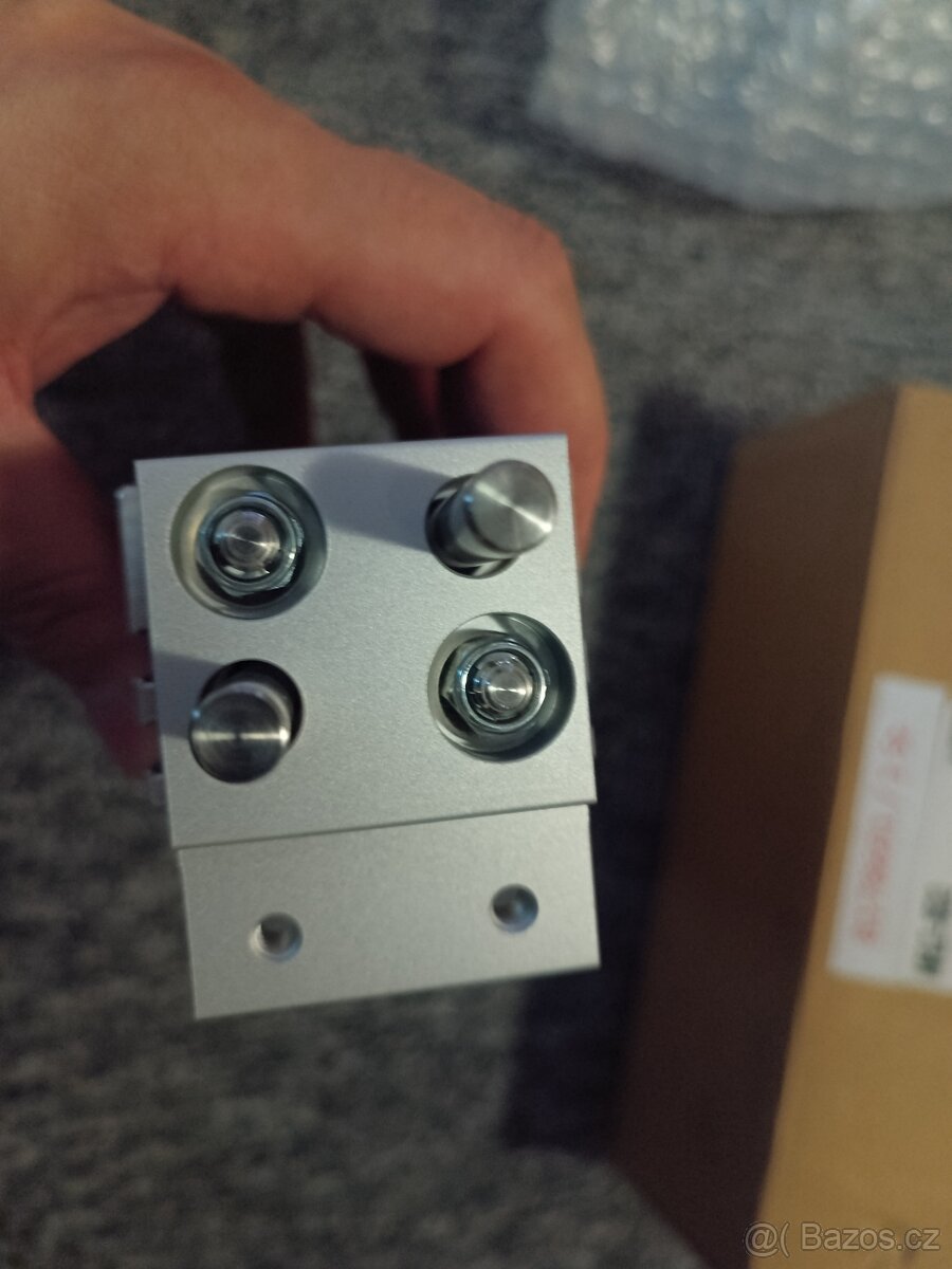 SMC MHL2-16D2 Nový prsový uchopovač pneumatický - 5