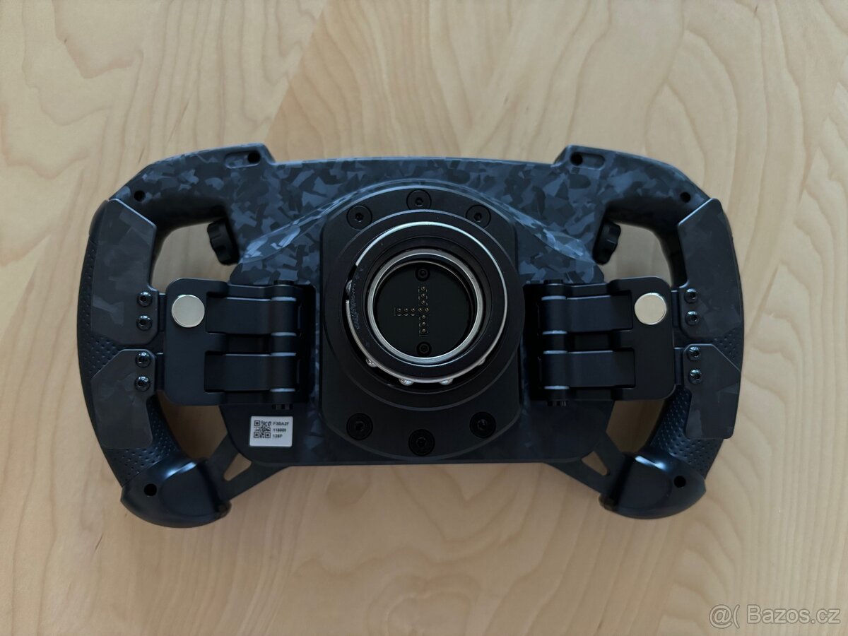 Moza R3 bundle + Moza GS V2P - 5