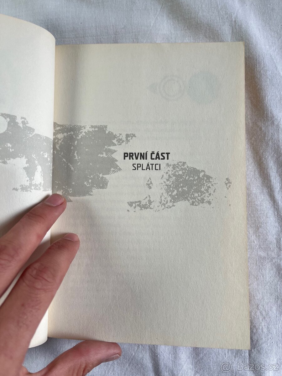 Hunger Games od Suzanne Collinsové - 5