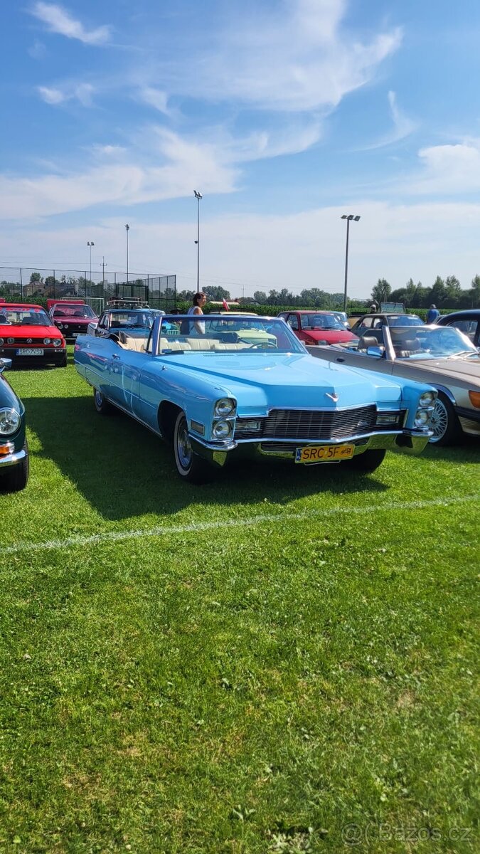 Cadillac Deville - 5