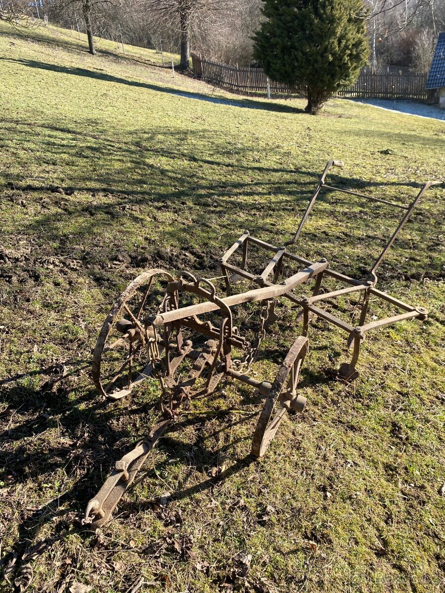 Koňský pluh na sadbu brambor - 5