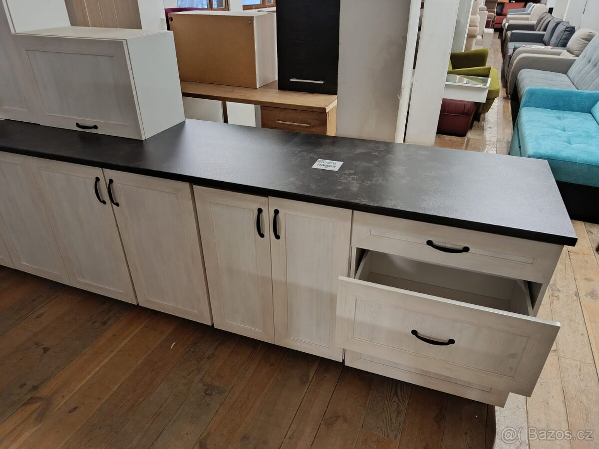 Výprodej kuchyňské sestavy 50% sleva - 5