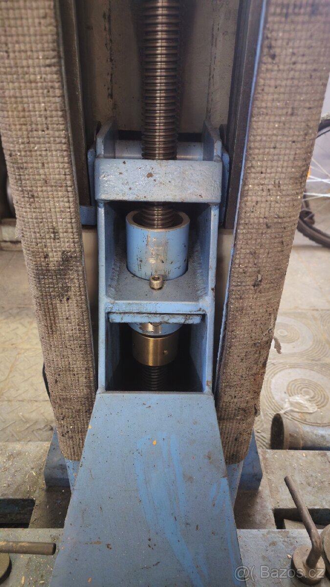 Dvousloupový zvedák Mars 3,5t. - 5