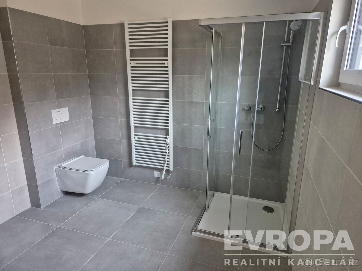 Novostavba rodinného domu 4+kk, pozemek 800m2, 15minut od Pr - 5