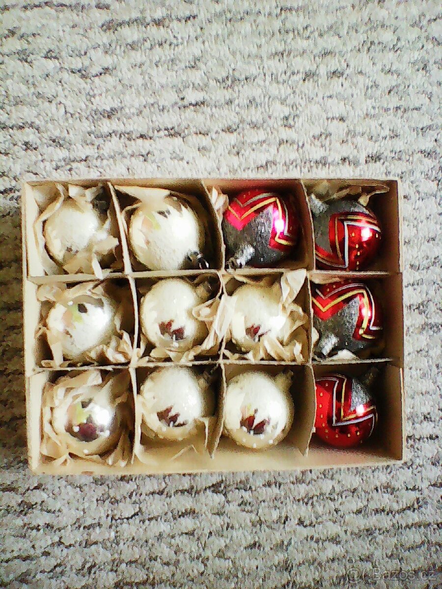 Retro skleněné vánoční ozdoby-11 krabic - 5