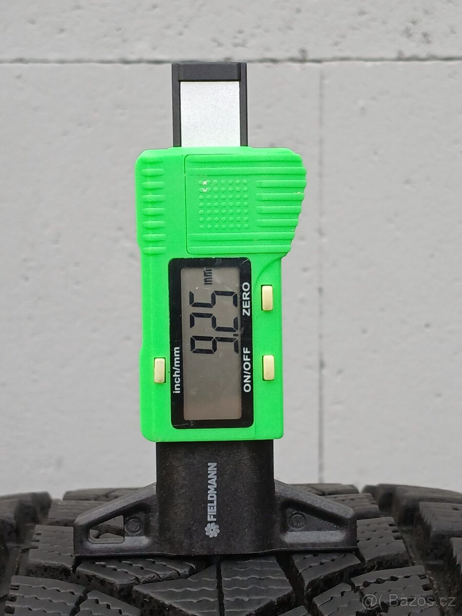 Zánovní zimní orig alu Škoda Karoq 215/50/18 vzorek 9mm - 5