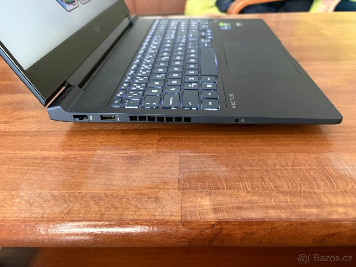 HP Victus 16 - 5