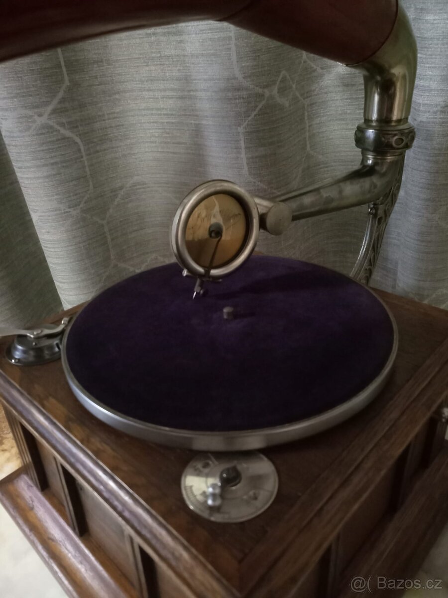 Gramofon s troubou - 5