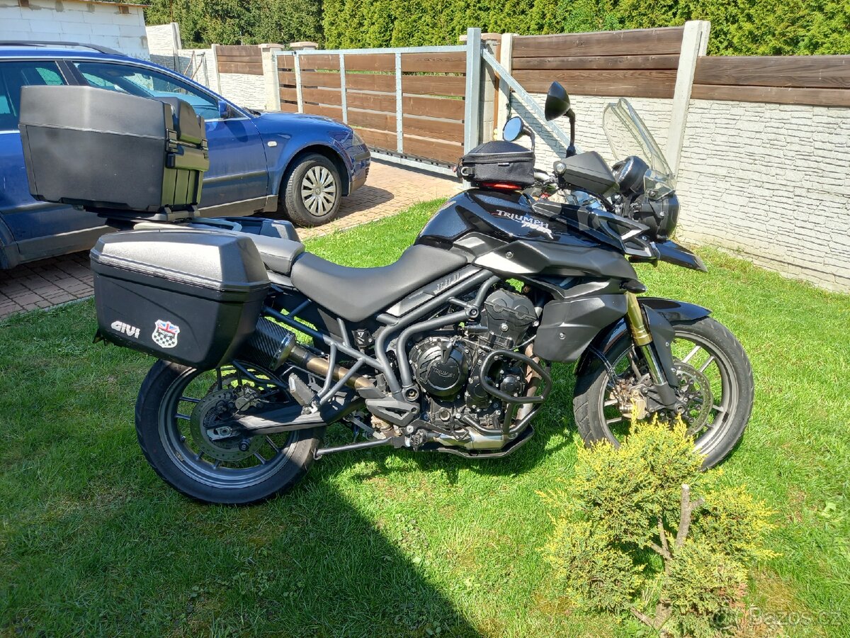 Triumph Tiger 800