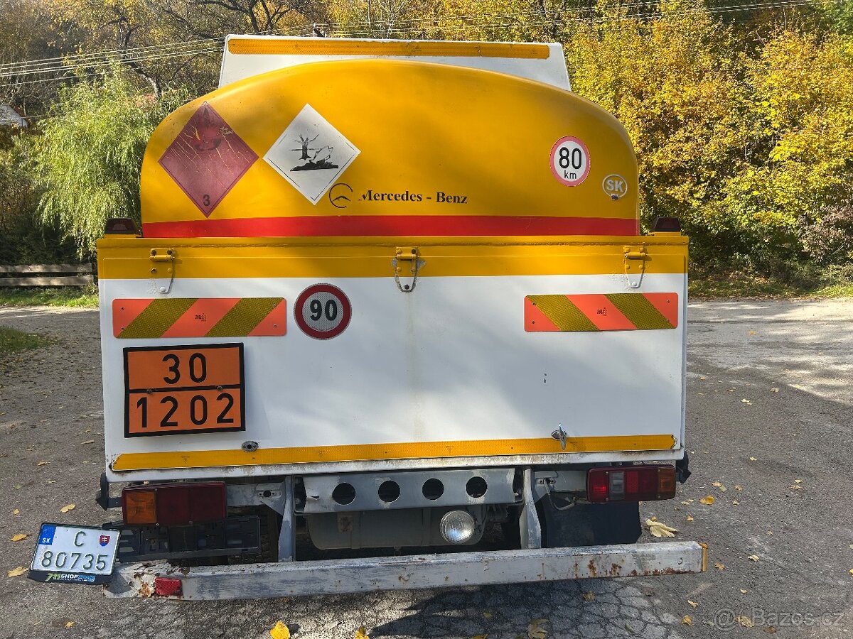 Mercedes Benz 814 cisterna - 5