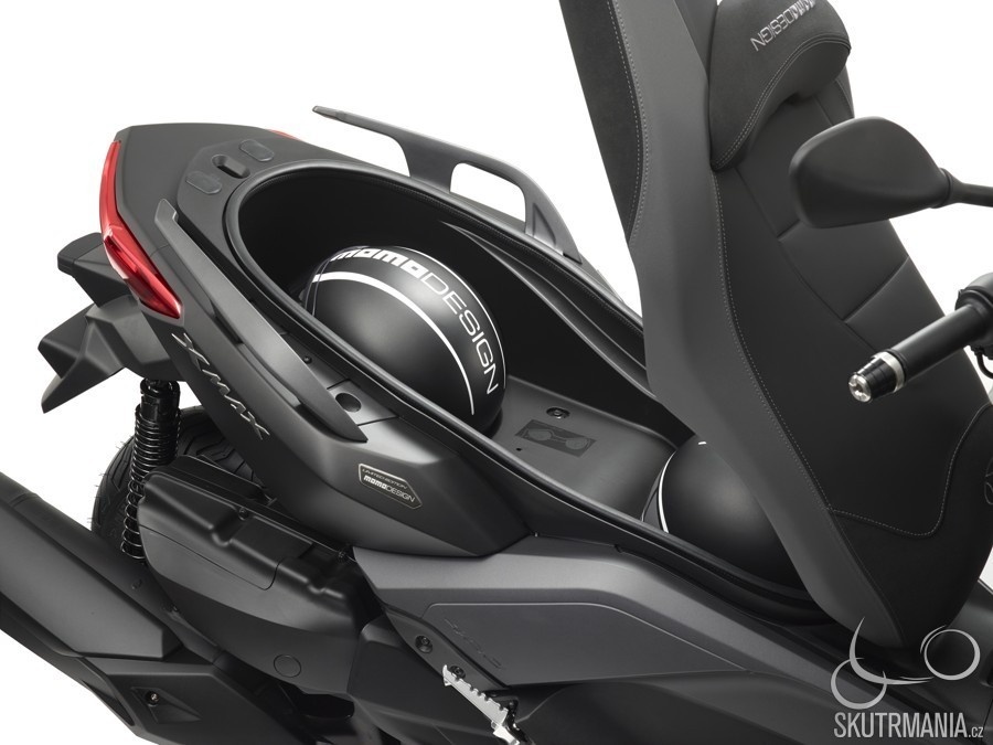 YAMAHA XMAX 400 MOMO DESIGN - 5
