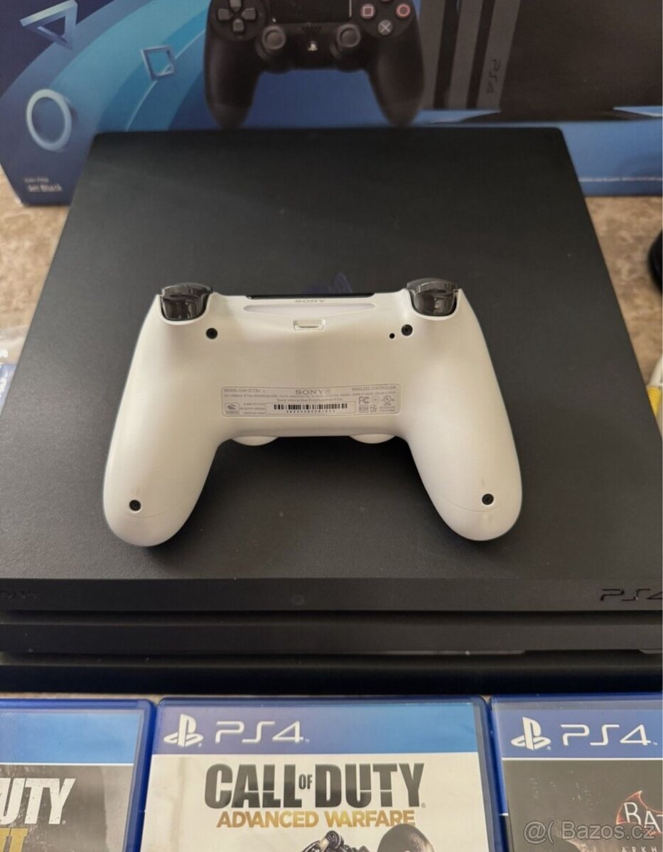 Playstation 4 Pro 1TB - 5